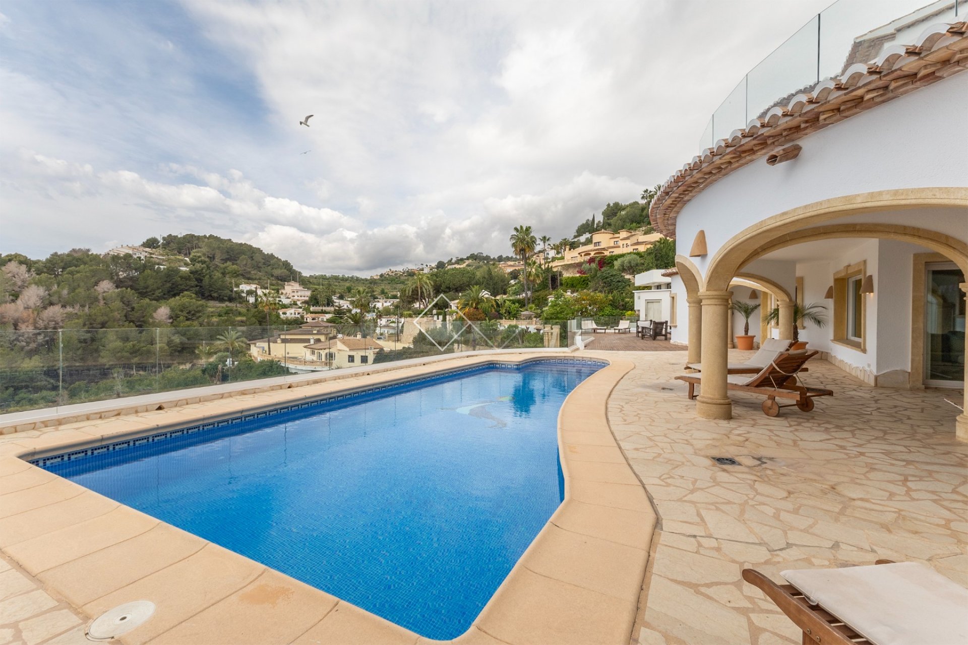 Resale - Villa - Moraira - Benimeit