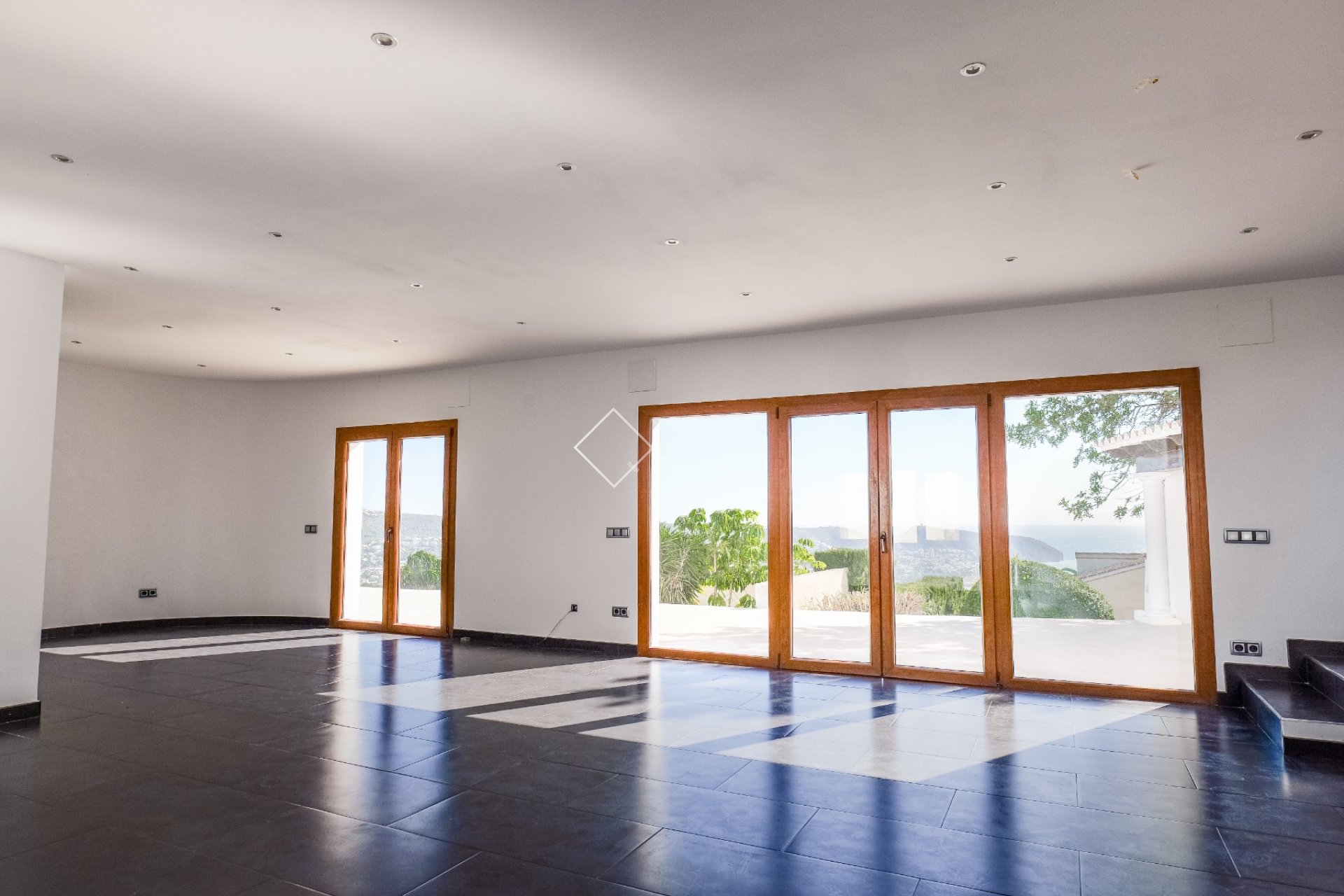 Resale - Villa - Moraira - Benimeit