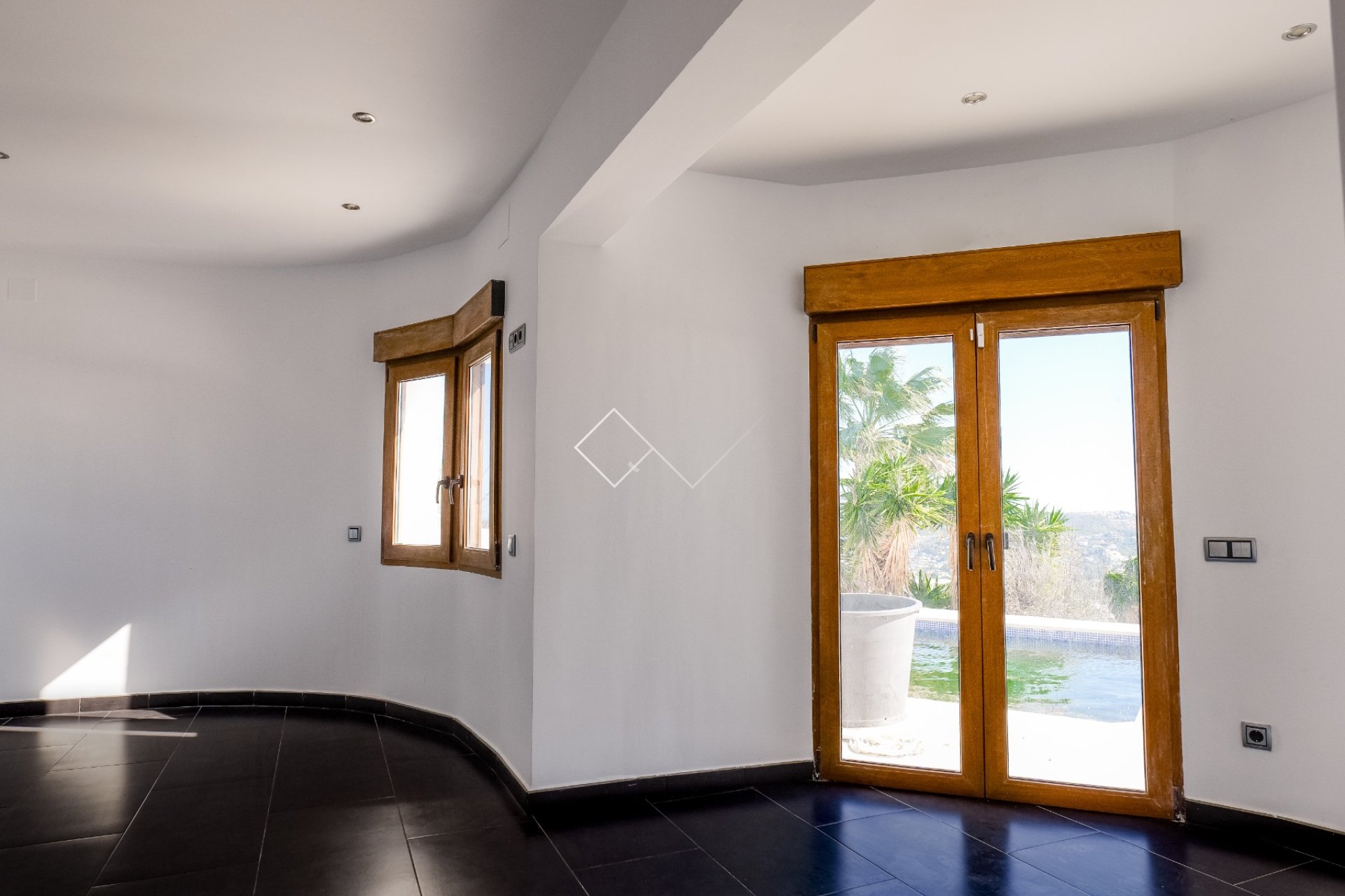 Resale - Villa - Moraira - Benimeit
