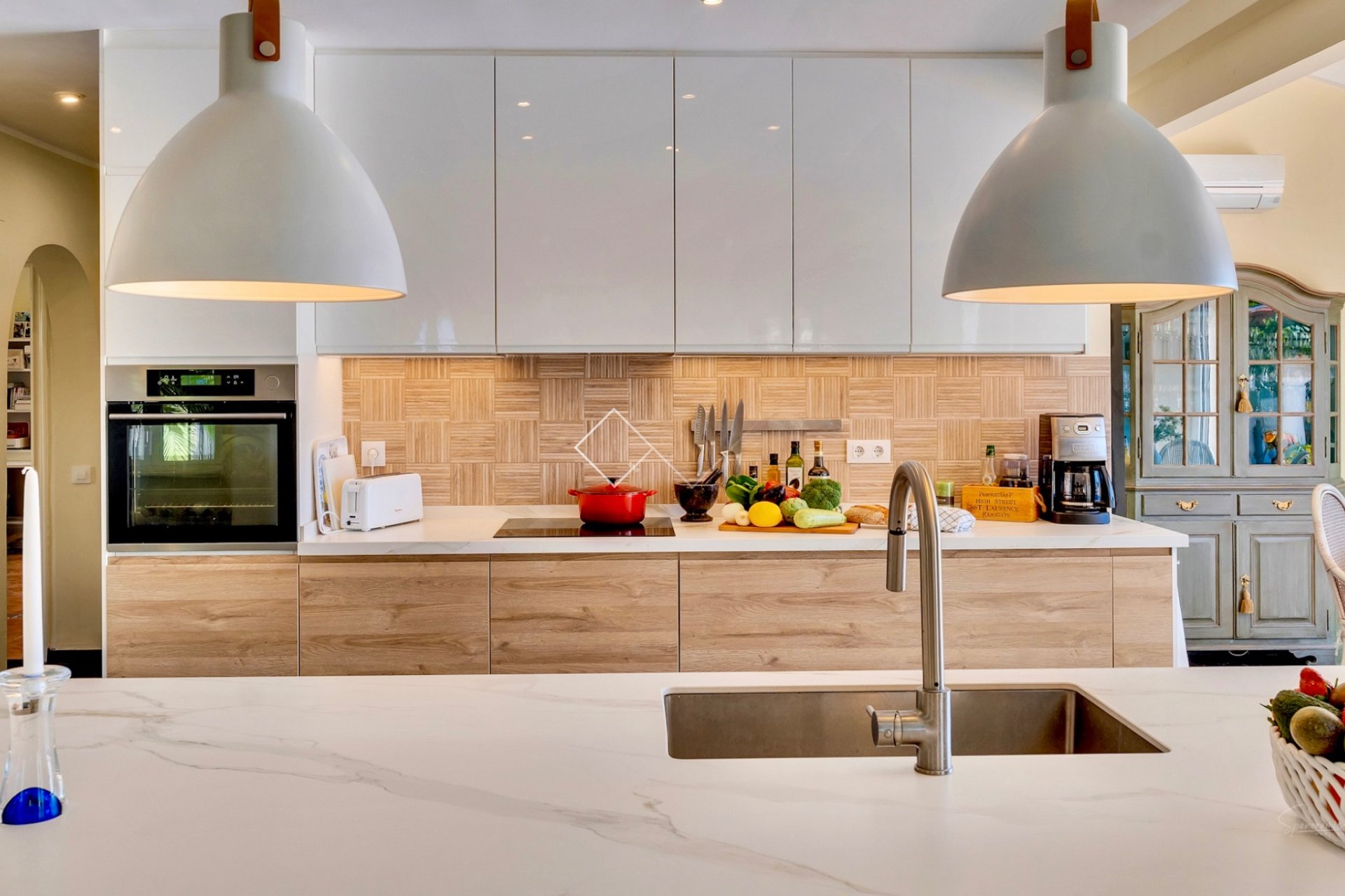 Resale - Villa - Moraira - Benimeit