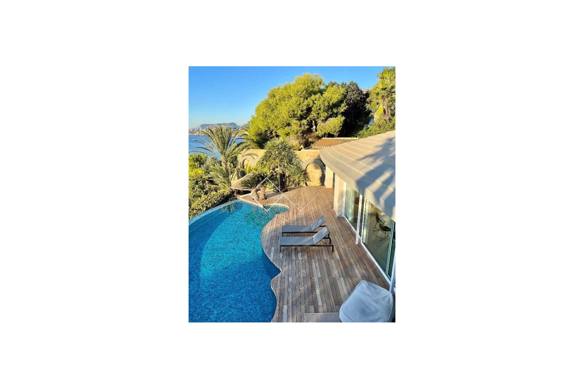 Resale - Villa - Moraira