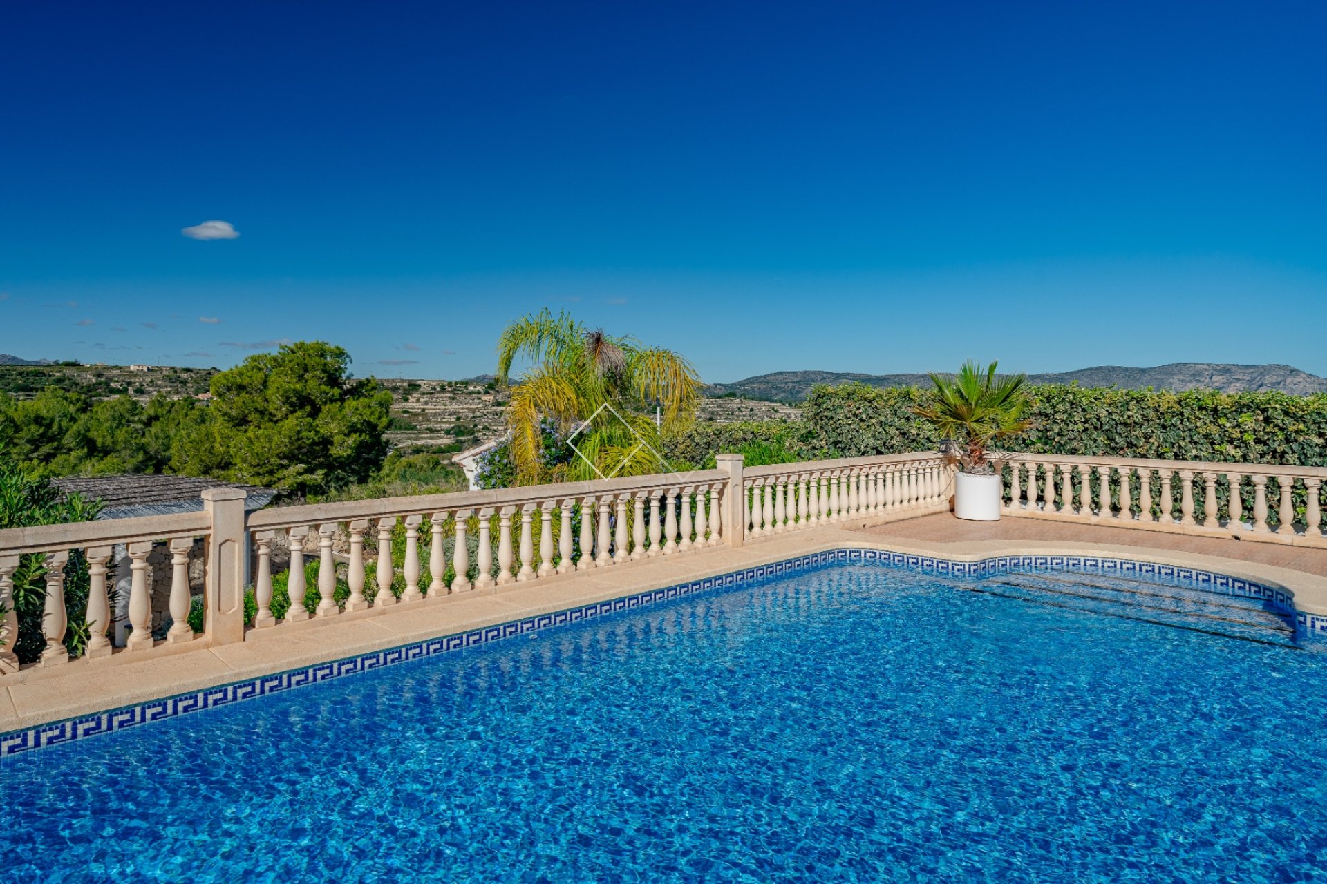Resale - Villa - Moraira