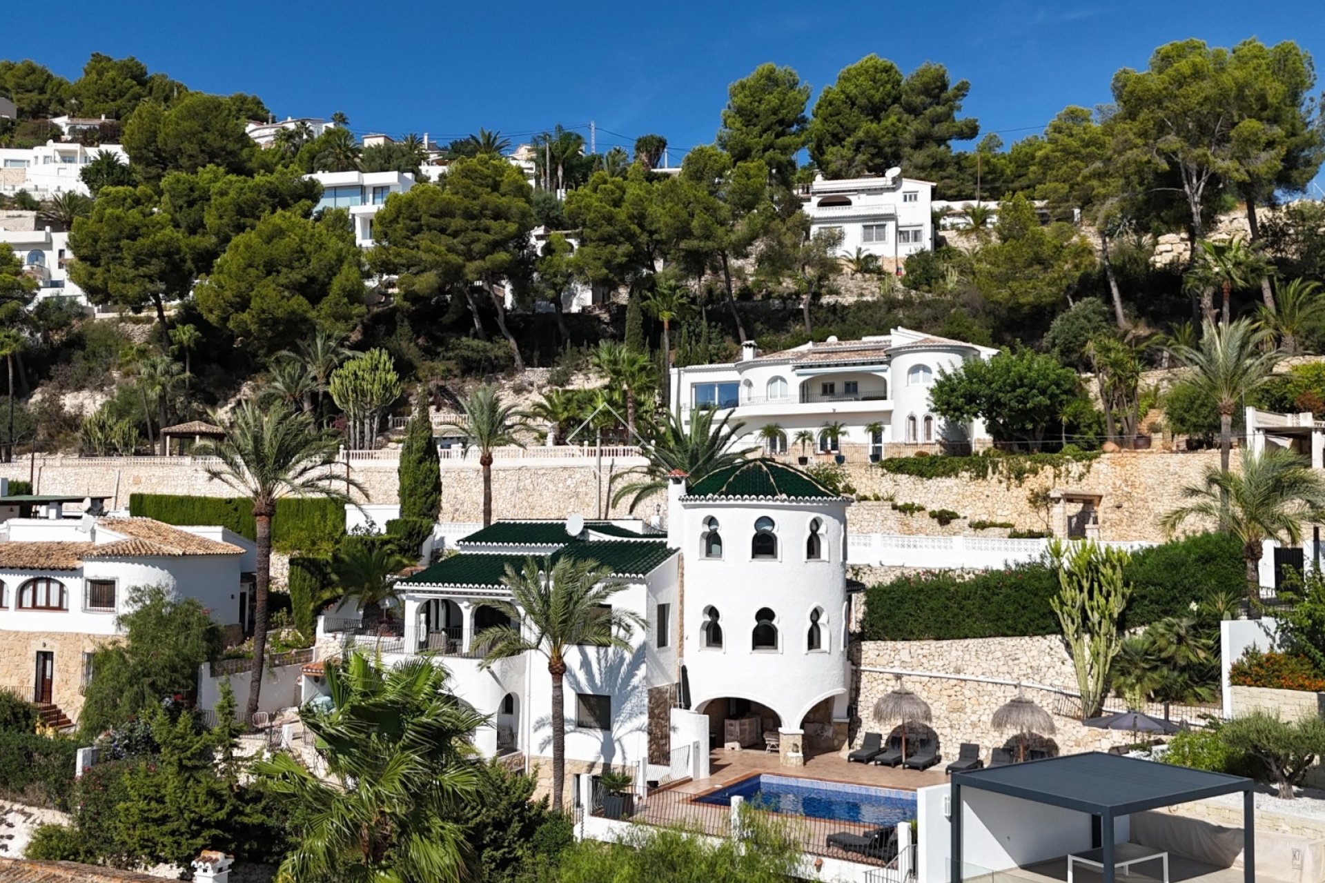 Resale - Villa - Moraira