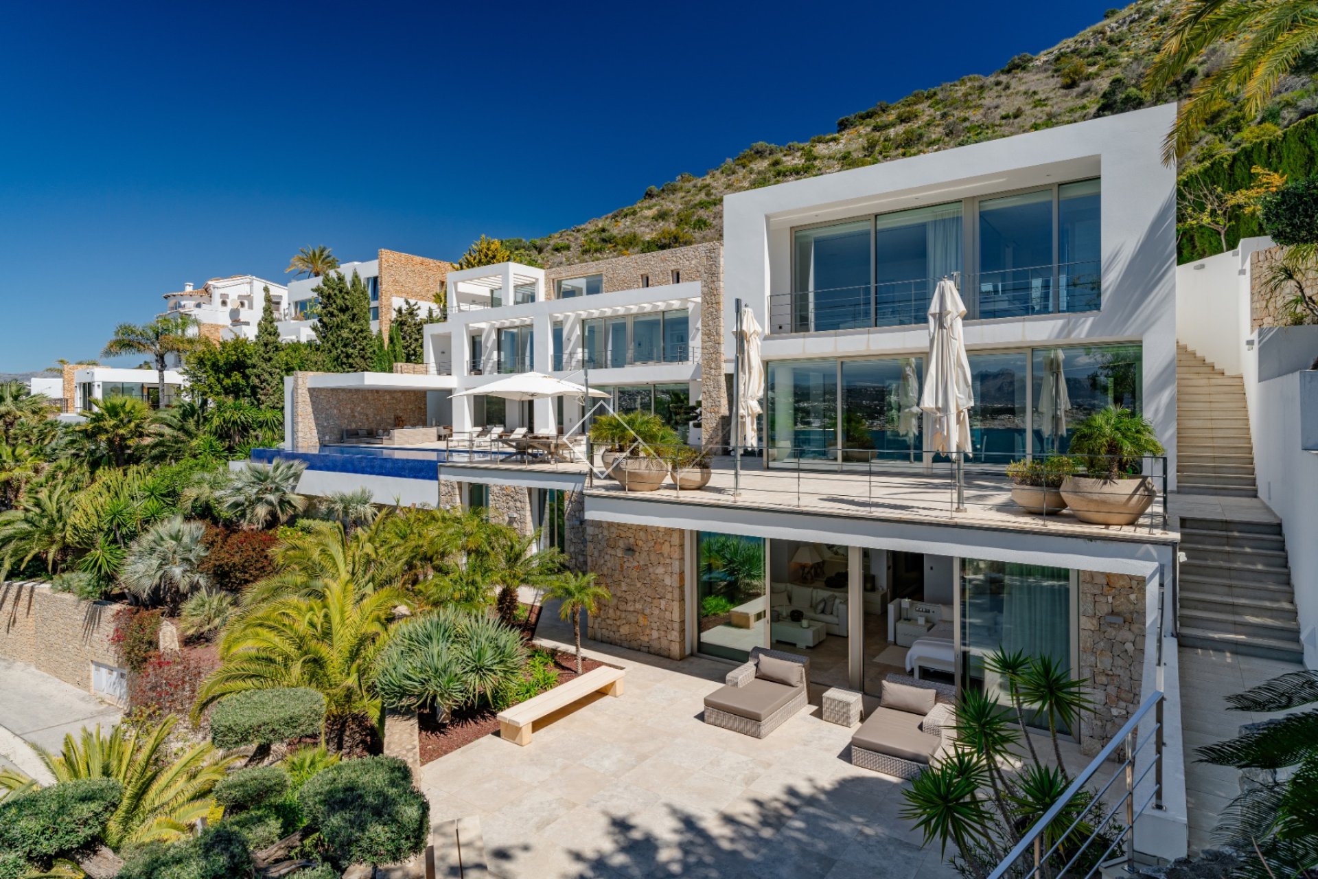 Resale - Villa - Moraira