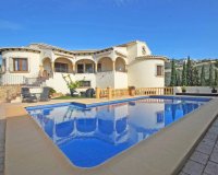 Schöne, gut erhaltene Villa zu verkaufen im Valle del Portet, Benitachell