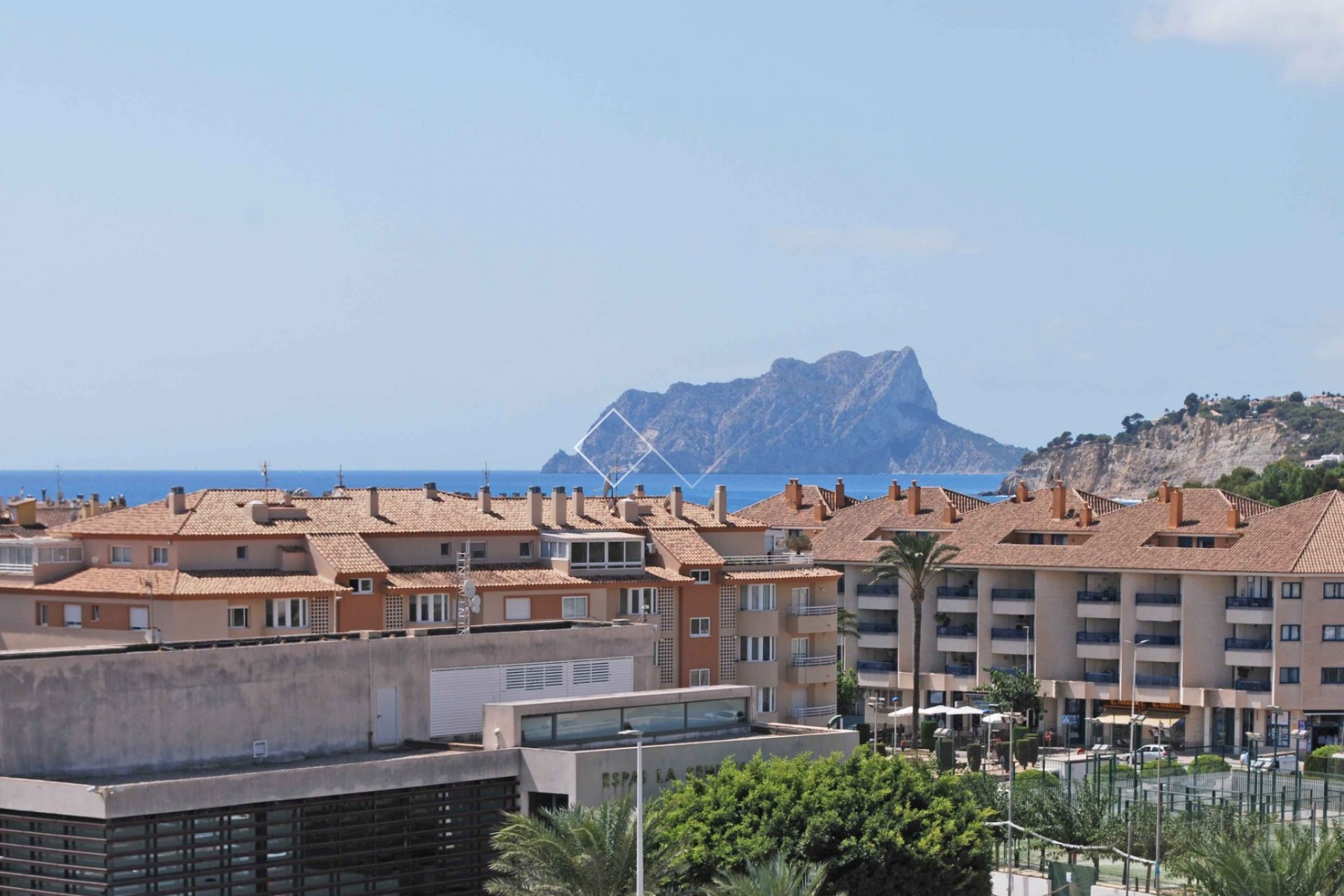 sea views - Apartment with sea view for sale in Moraira centre 
