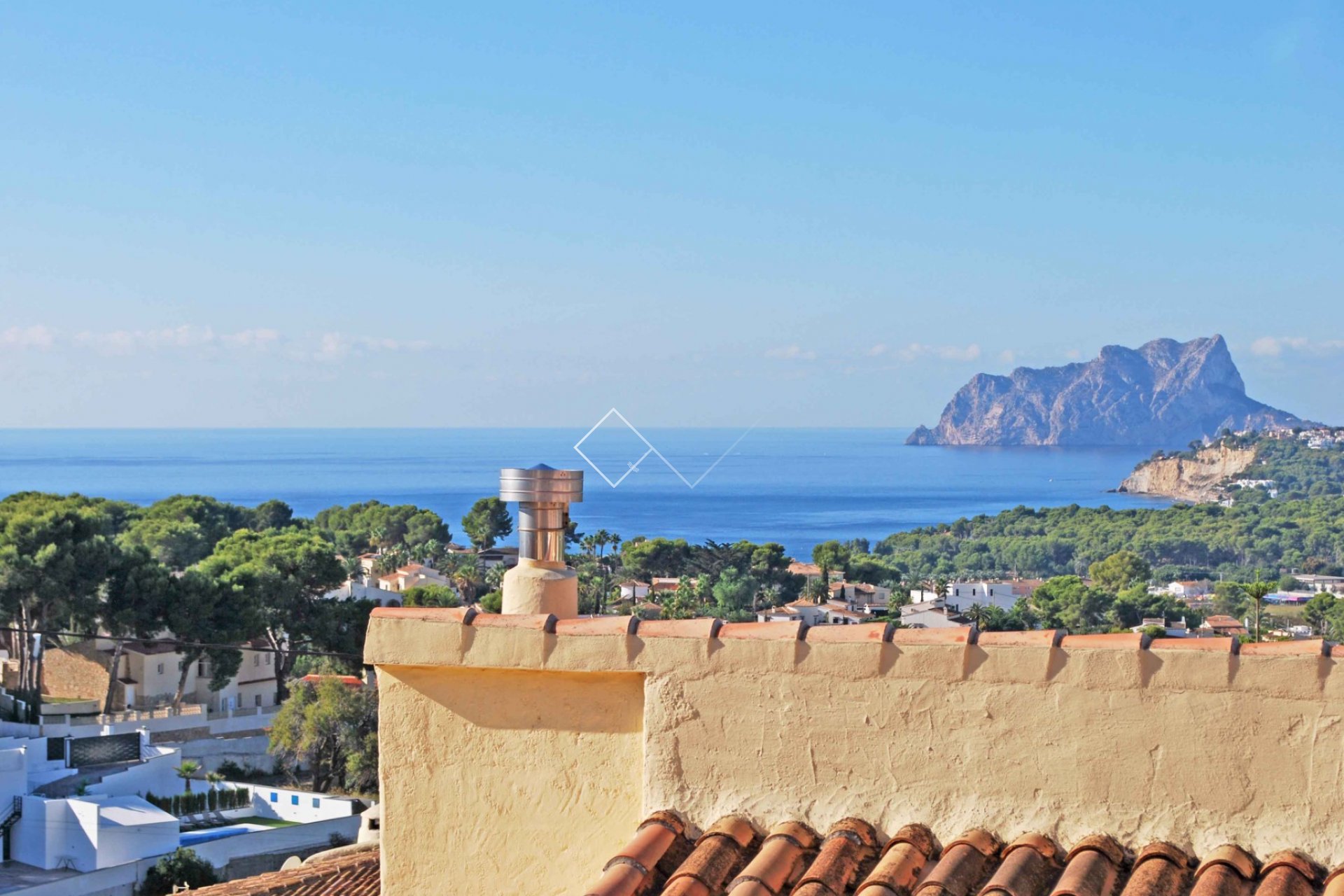 sea views - ​Lovely attached house for sale in Paichi, Moraira