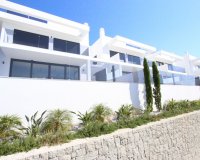 Top-Villa zum Verkauf in Calpe, Doppelhaushälfte mit Meerblick