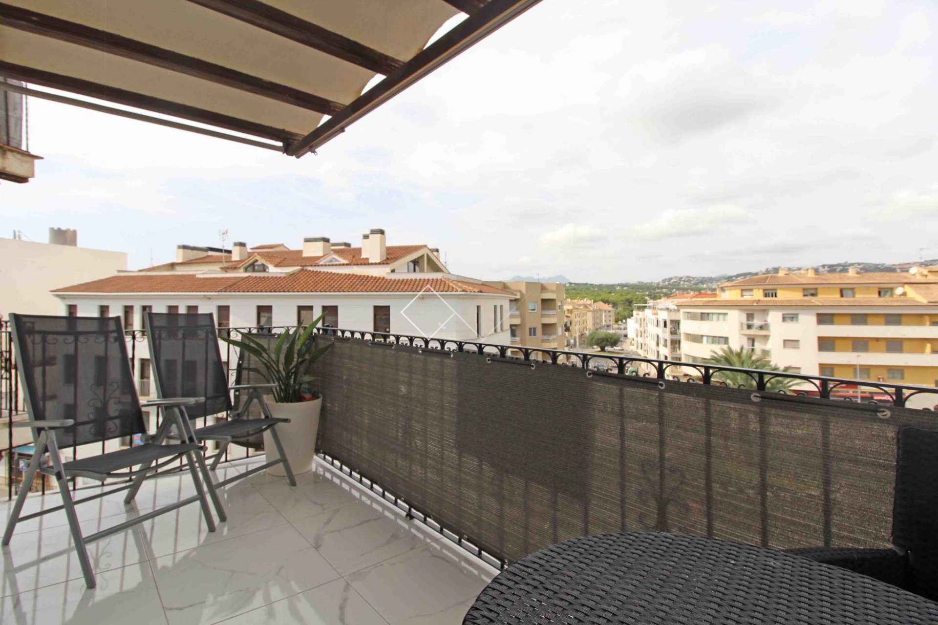town views - Spotless apartment for sale in the centre of Moraira