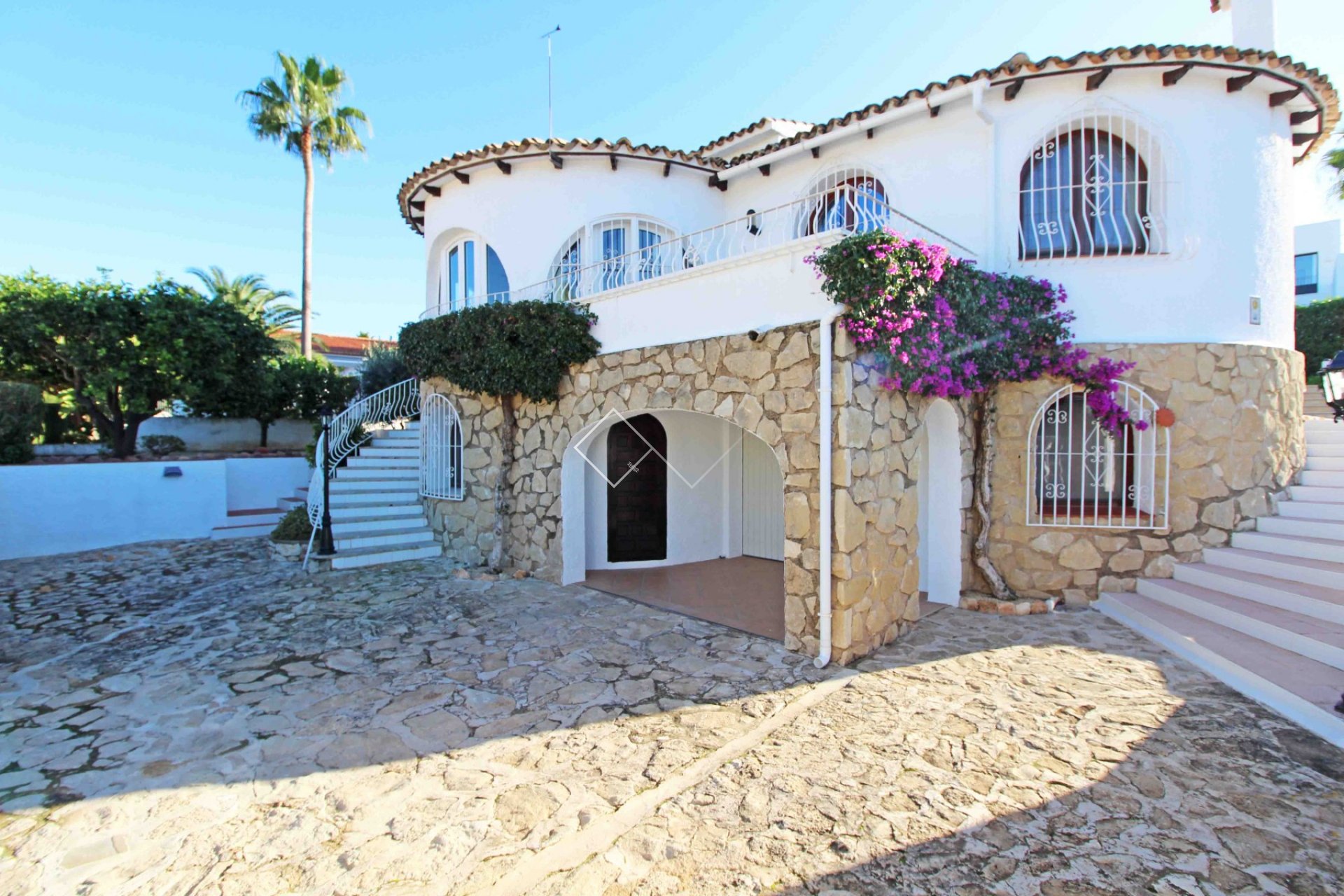 Traditional villa for sale in Benissa, San Jaime - with rental licence