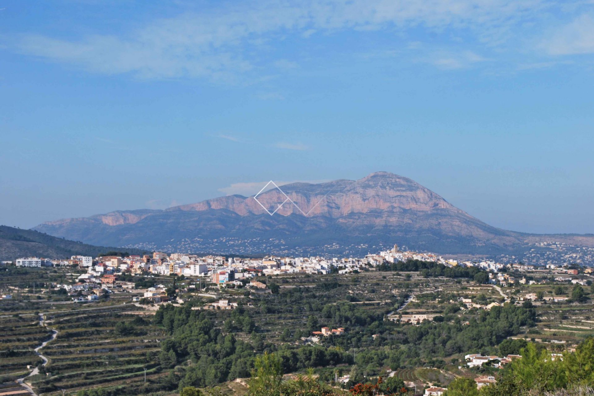 uitzicht Montgo -  Prachtige goed onderhouden villa te koop in Valle del Portet, Benitachell