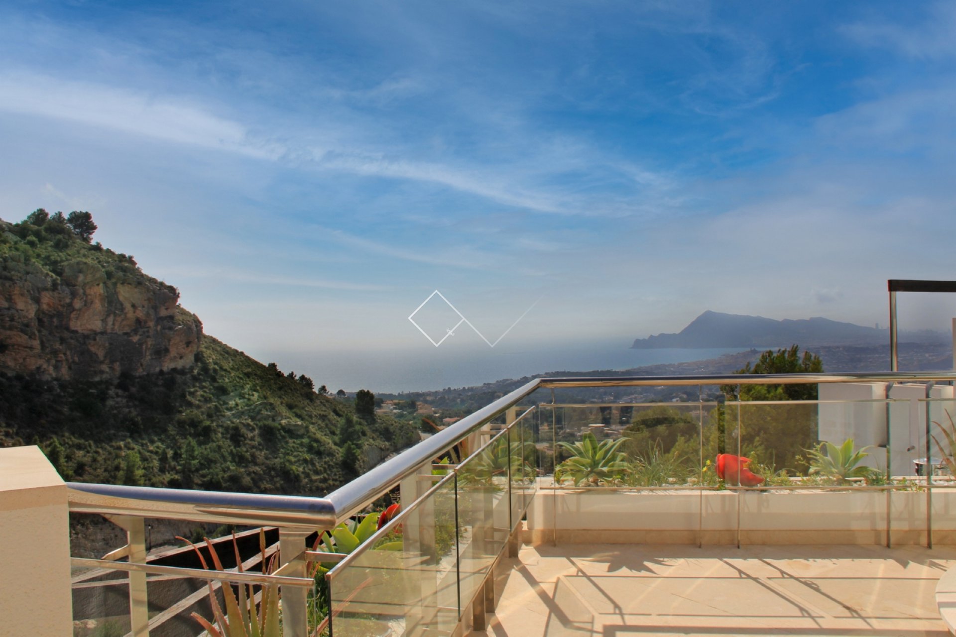 Villa en venta en Altea con magníficas vistas abiertas al mar