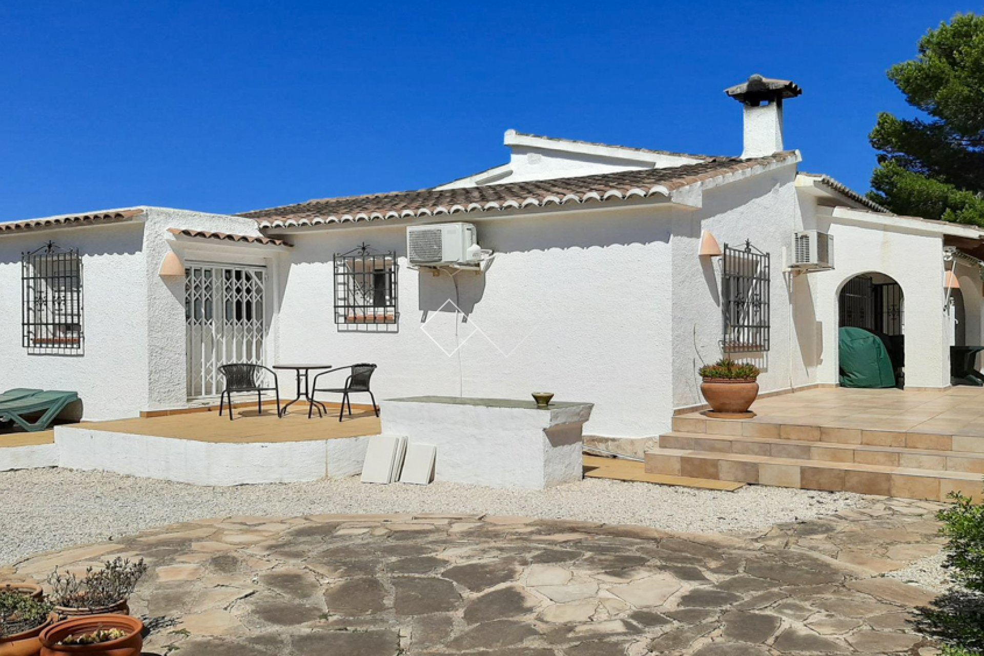 Villa for sale in Moraira, close to village