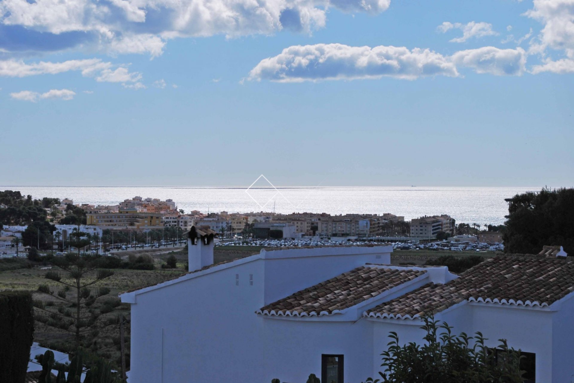 vistas al mar - Se vende una villa de un nivel en Tabaira, Moraira