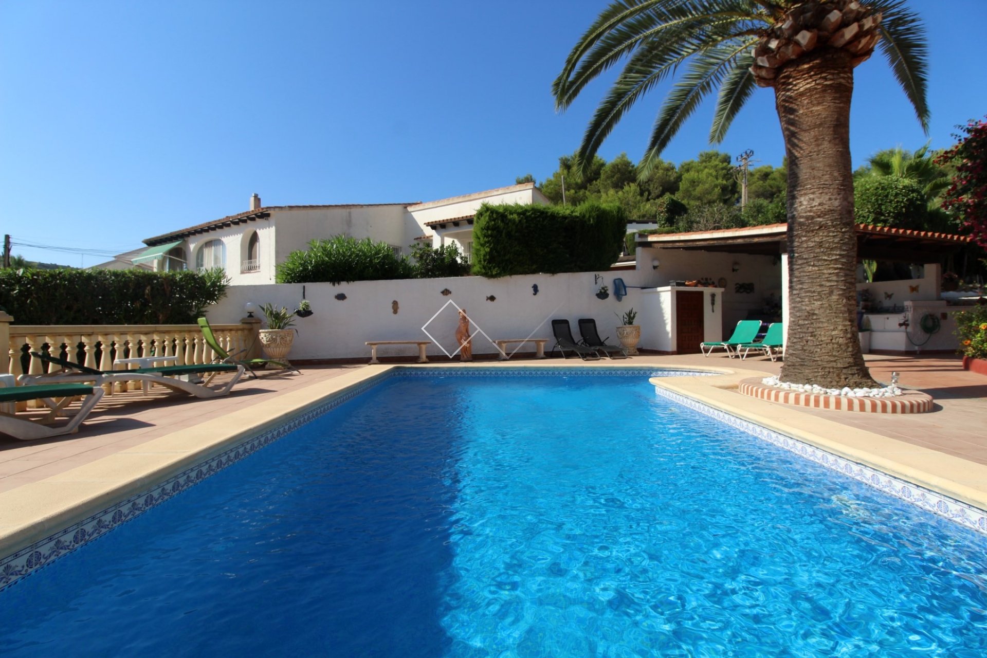 zwembad gedeelte - Aantrekkelijke traditionele villa te koop in Moraira, Paichi