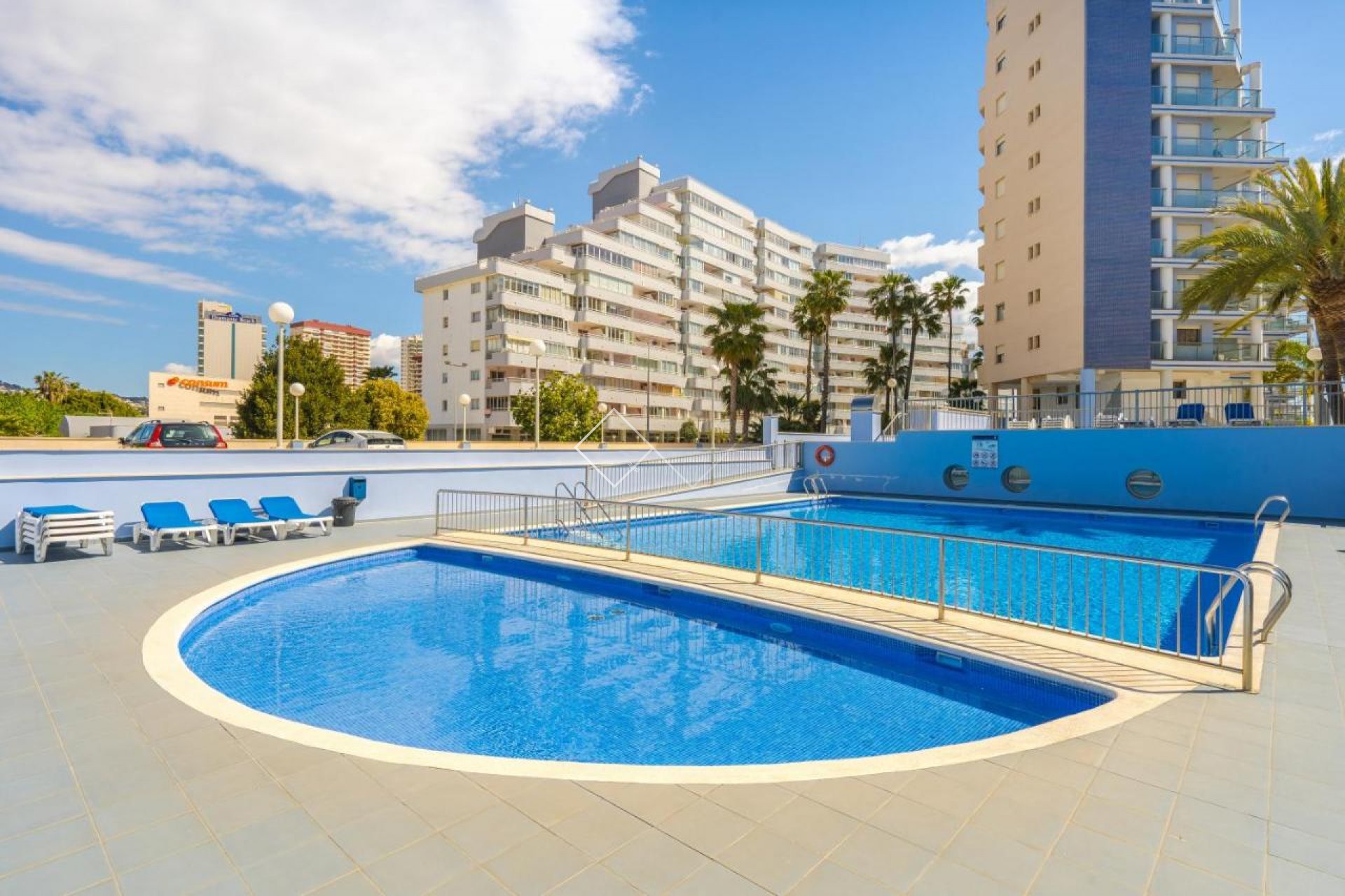 zwembaden - 2 slaapkamer appartement in Calpe te koop naast strand