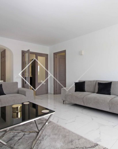 Spotless apartment for sale in the centre of Moraira