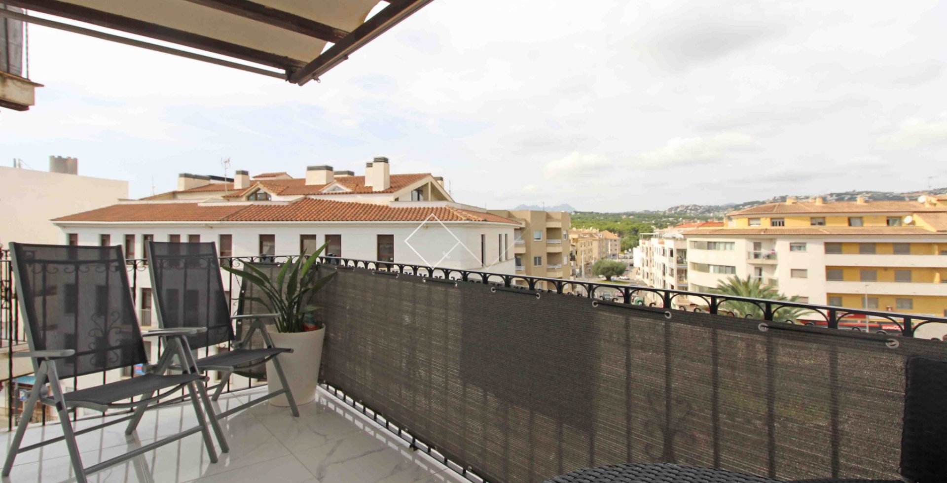 vues sur le village - Appartement impeccable à vendre dans le centre de Moraira
