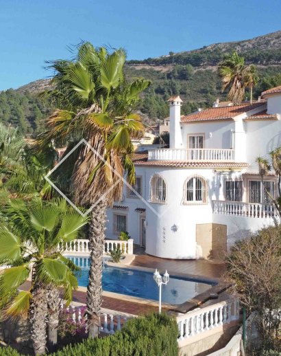 Spacious villa with open views for sale in Benitachell, Calistros
