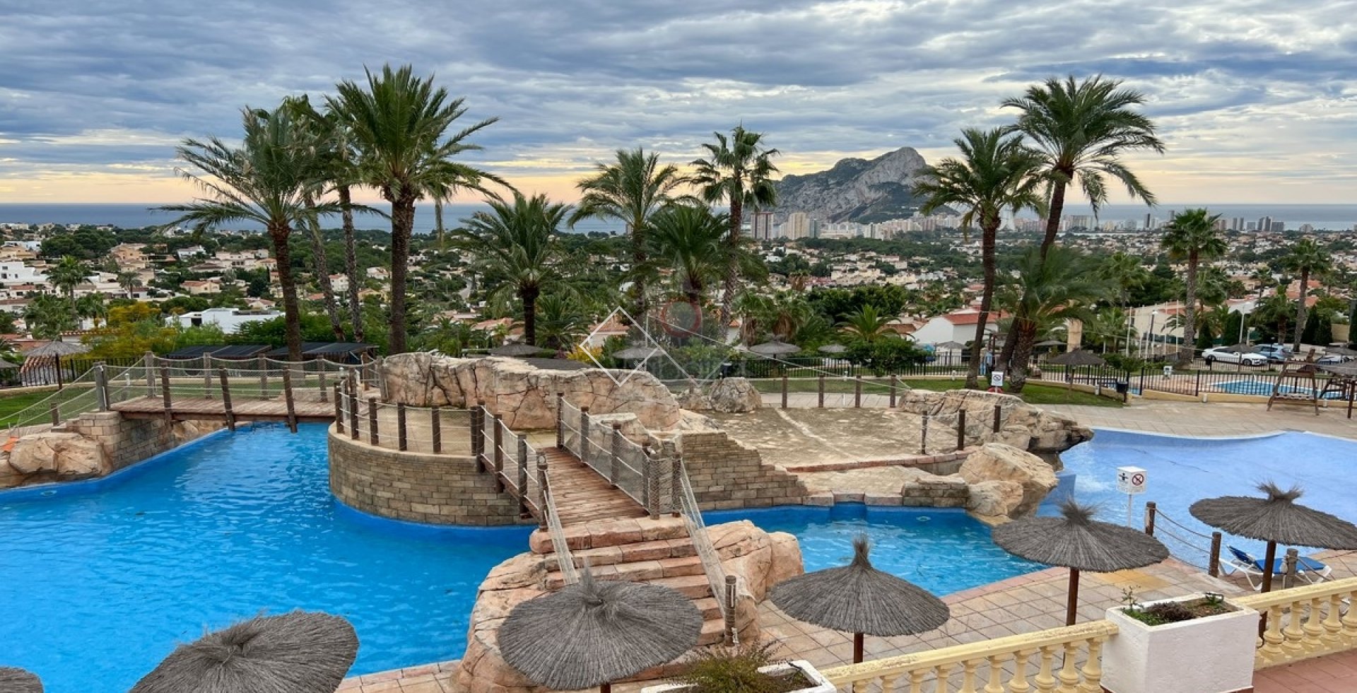 Bungalow for sale in holiday complex in Calpe 