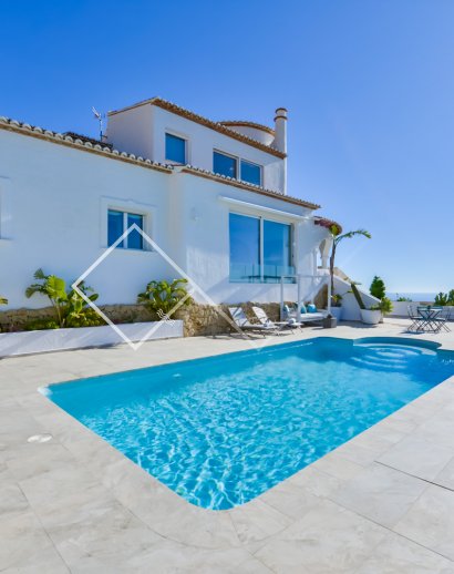 Beautifully styled villa with superb sea views for sale in Altea Hills