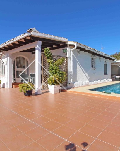 Te koop perfect onderhouden villa in Moraira, Camarrocha