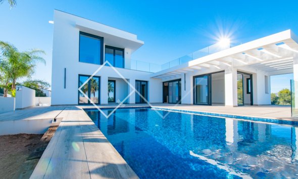 Resale - Villa - Moraira