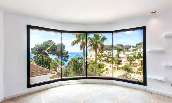 Resale - Villa - Benissa - Cala Advocat