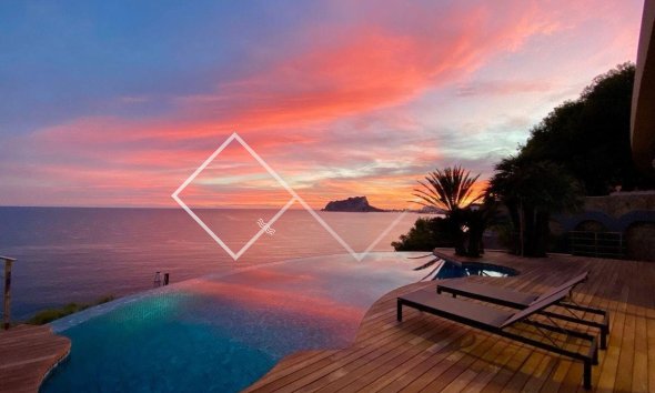 Resale - Villa - Moraira