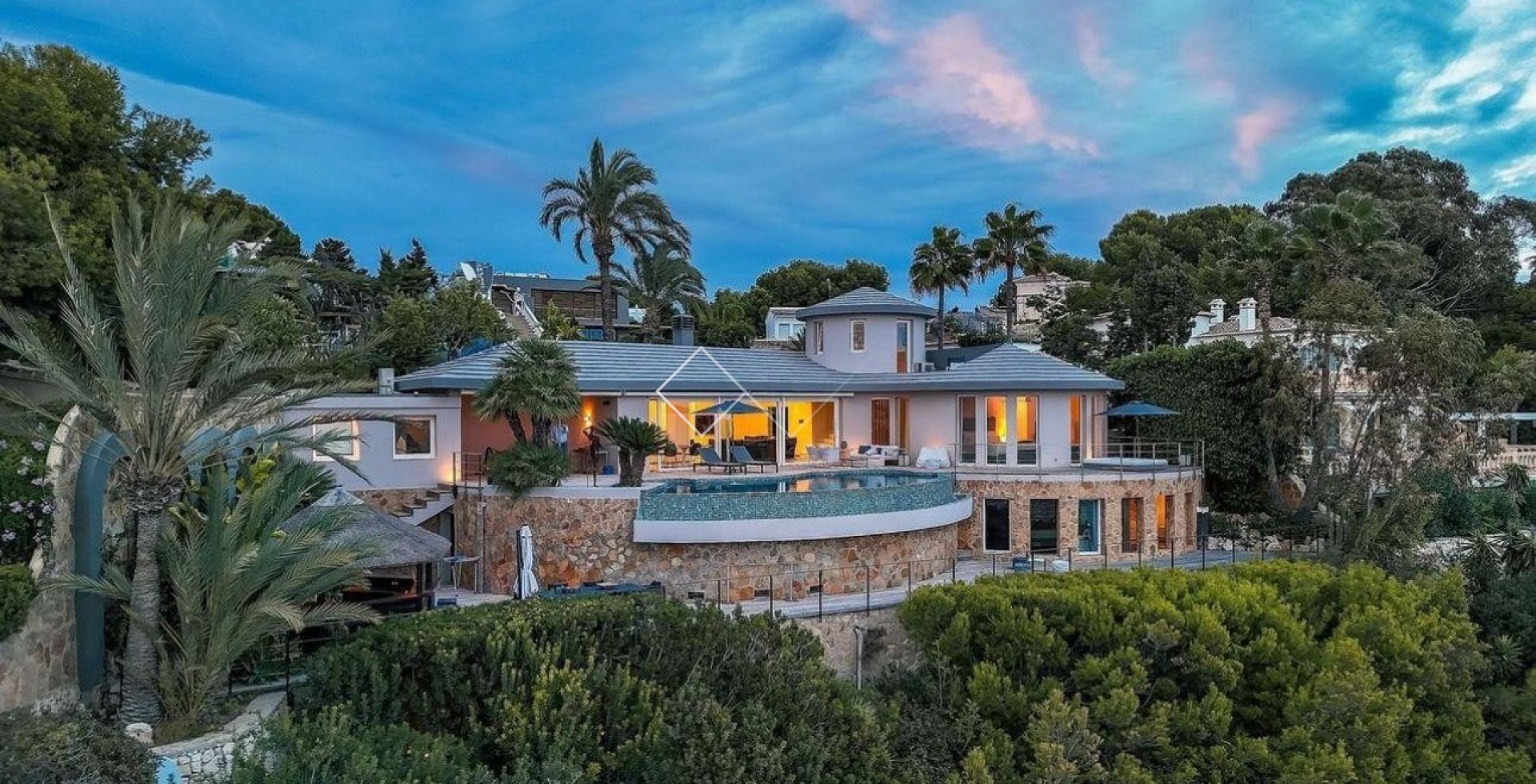 Resale - Villa - Moraira