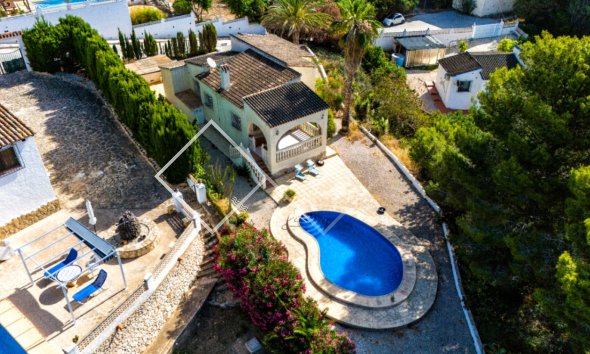 Resale - Villa - Calpe - La Empedrola