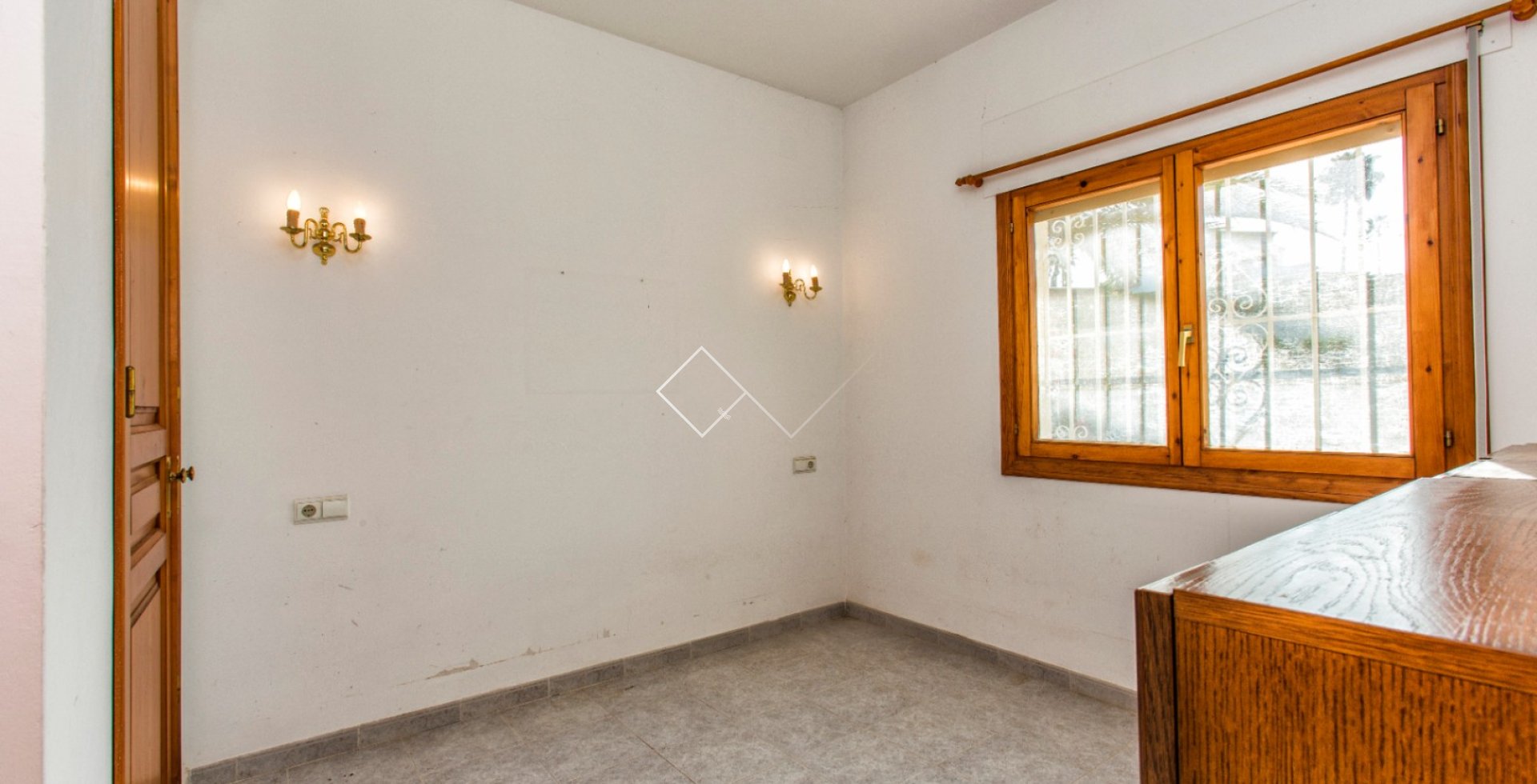 Resale - Villa - Calpe - La Empedrola