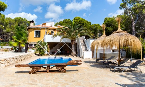 Resale - Villa - Benissa - La Fustera