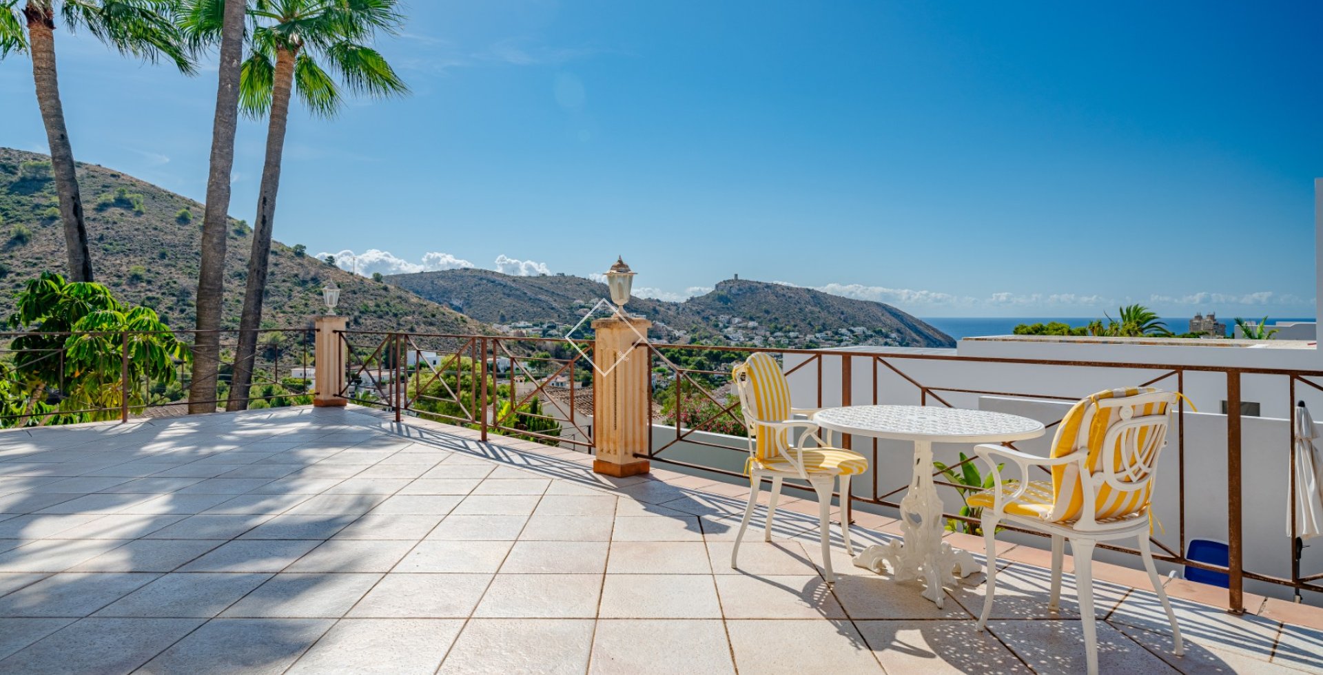 Resale - Villa - Moraira - La Arnella