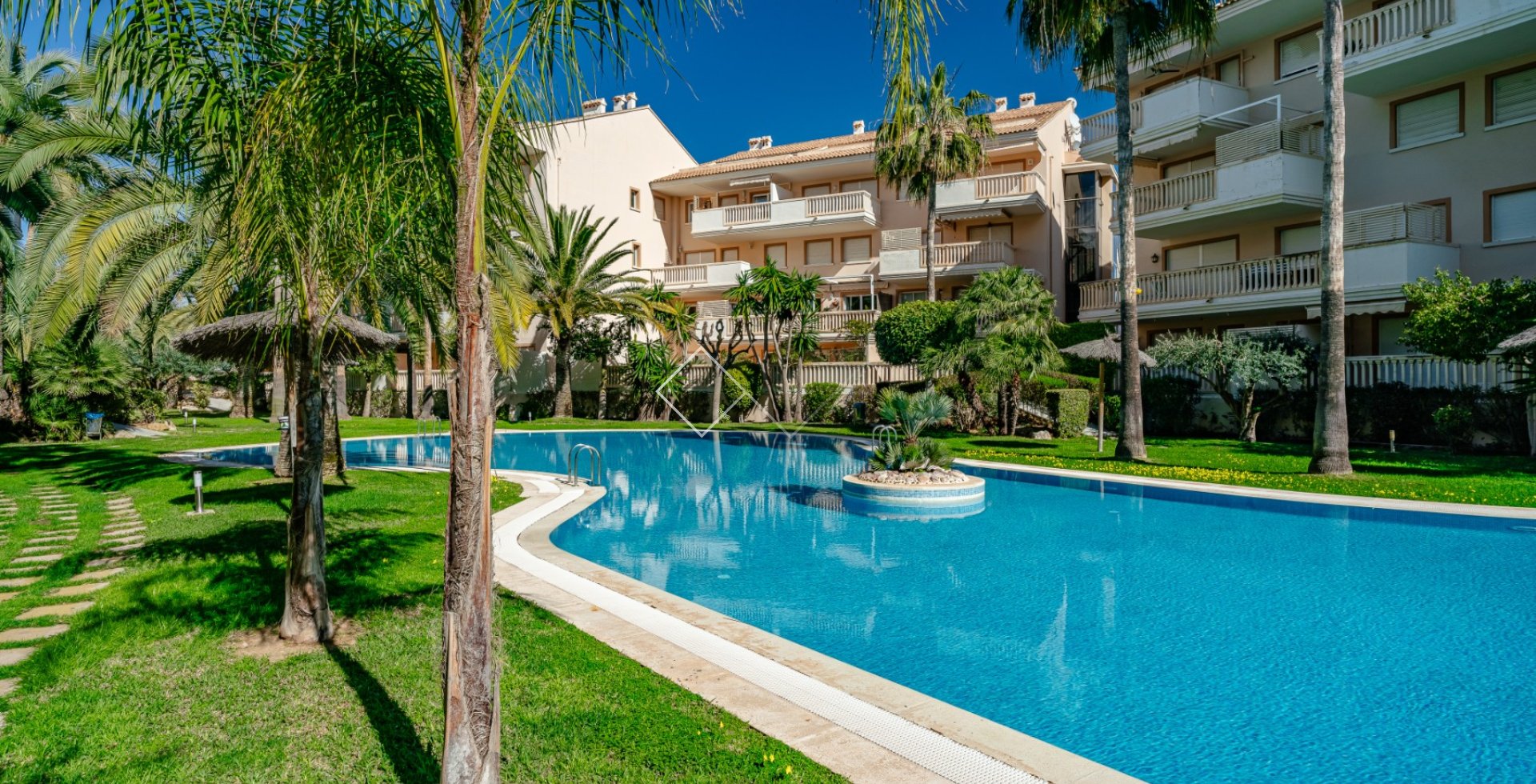 Resale - Apartment / Flat - Jávea/Xàbia - El Arenal