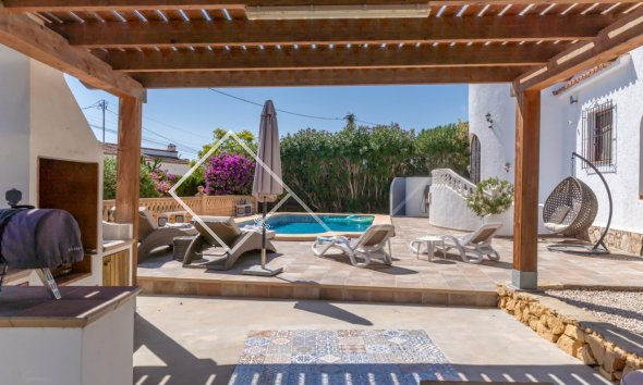 Resale - Villa - Benissa - La Fustera