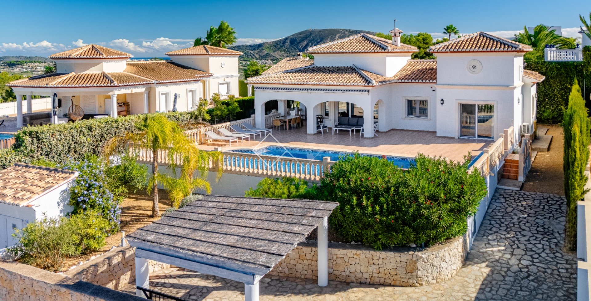 Resale - Villa - Moraira