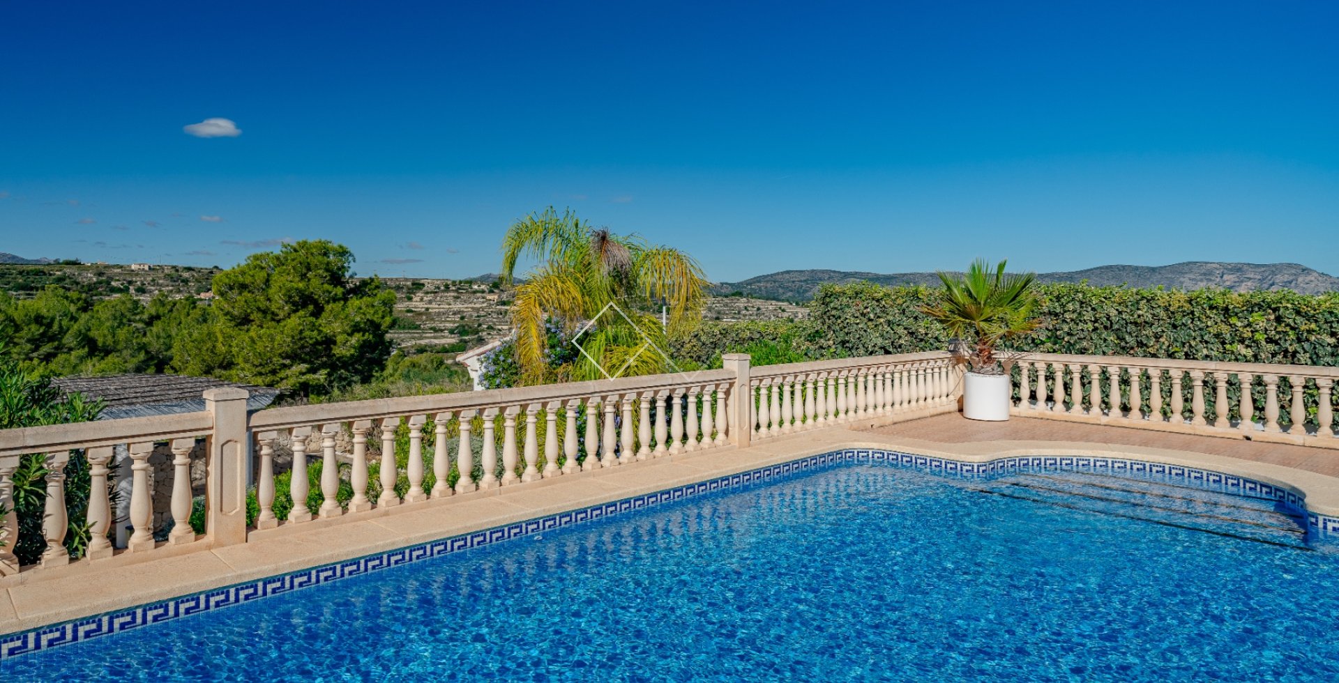 Resale - Villa - Moraira