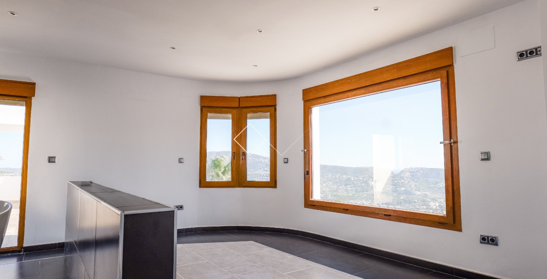 Resale - Luxury Villa - Moraira - Benimeit