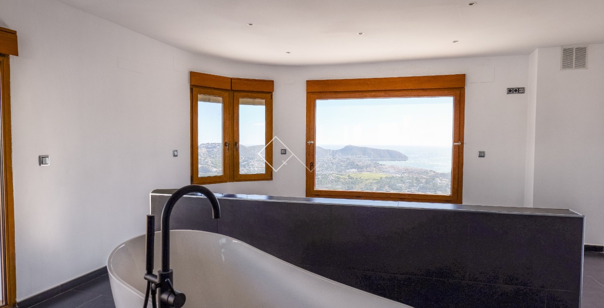 Resale - Luxury Villa - Moraira - Benimeit