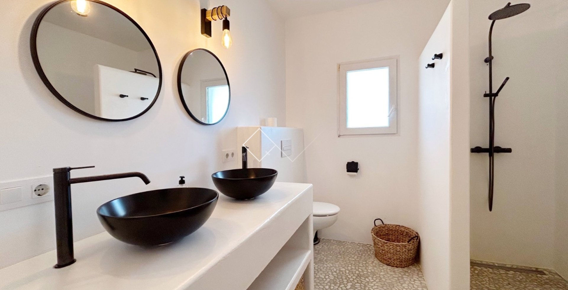 Resale - Villa - Moraira