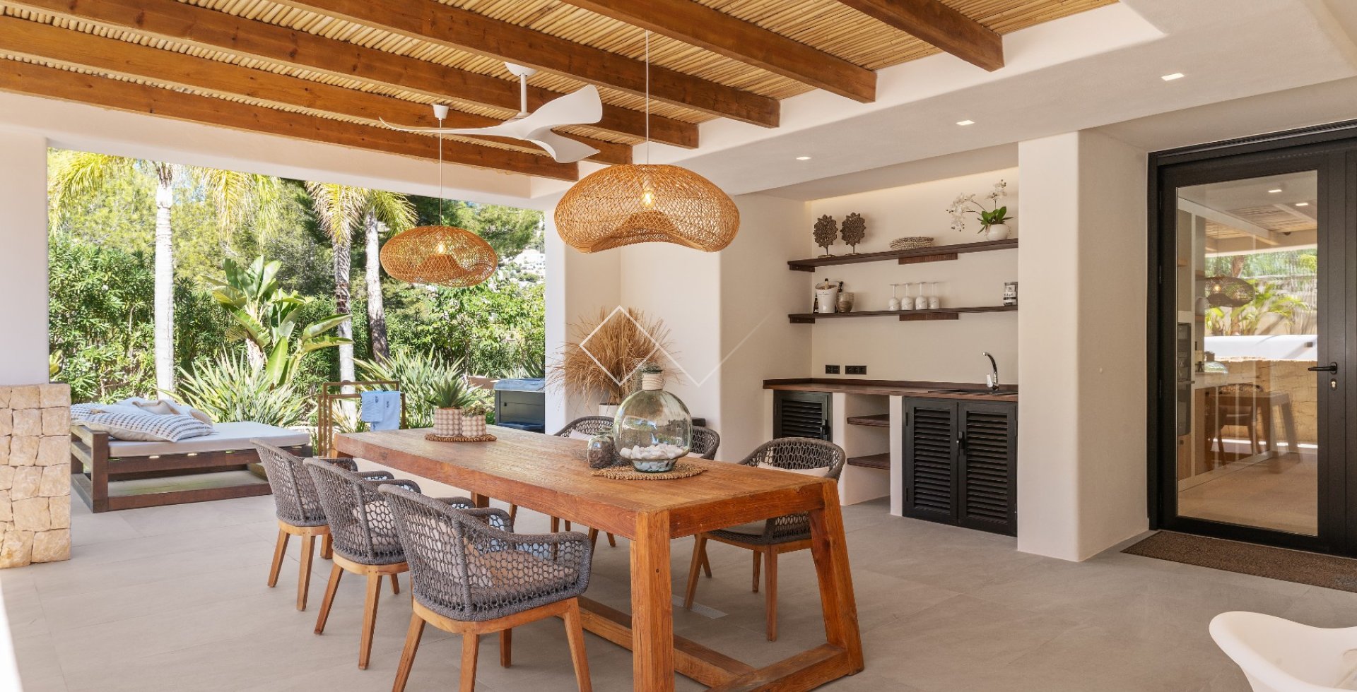 Resale - Villa - Moraira