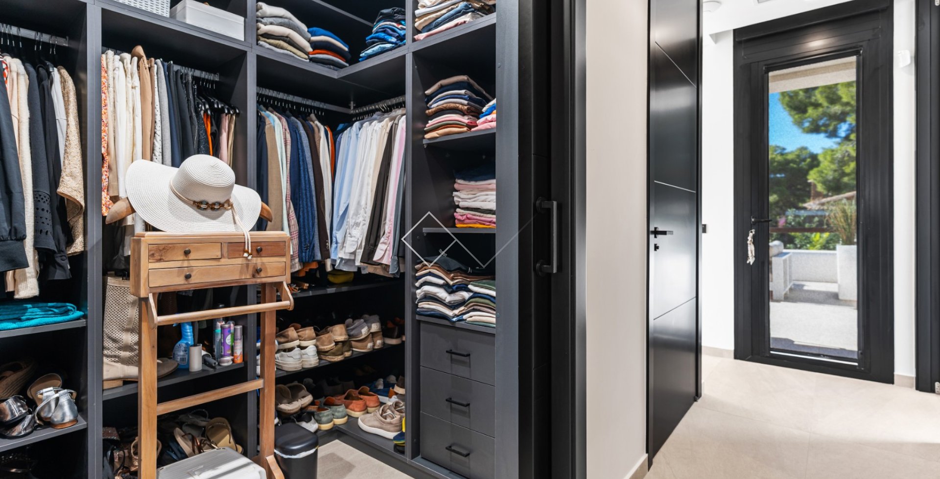 Resale - Villa - Moraira