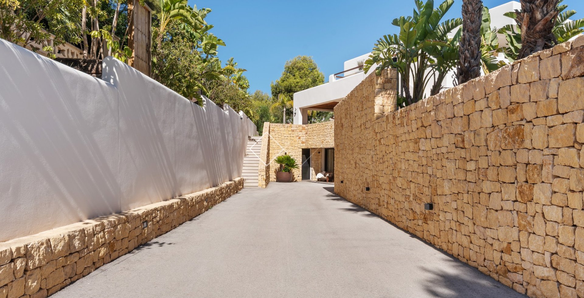 Resale - Villa - Moraira