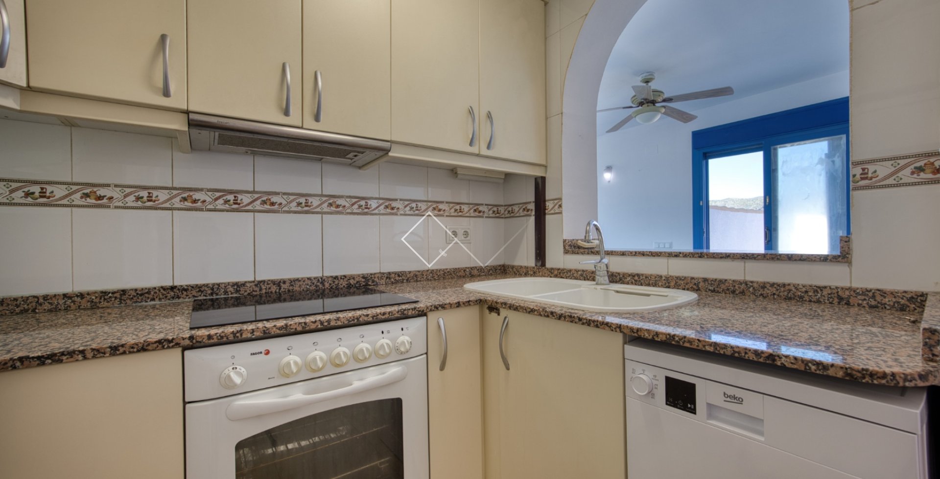 Resale - Apartment / Flat - Teulada - Centro