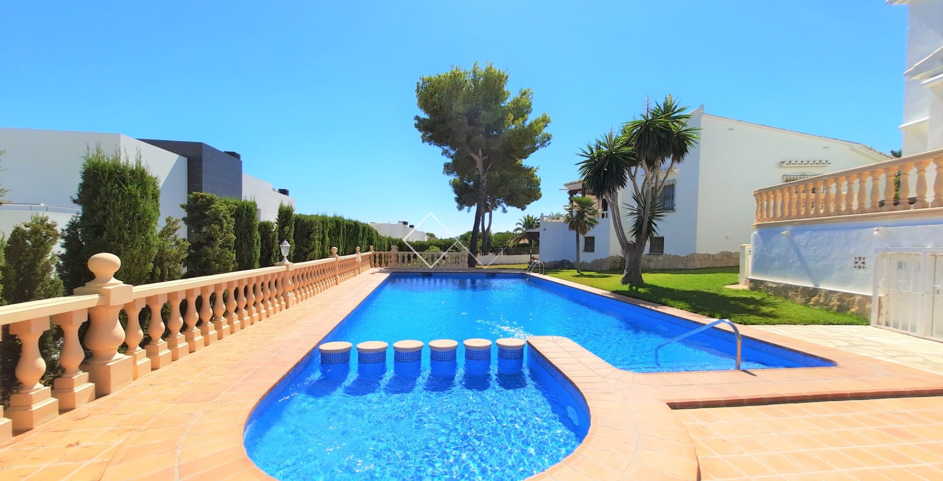 Resale - Villa - Moraira