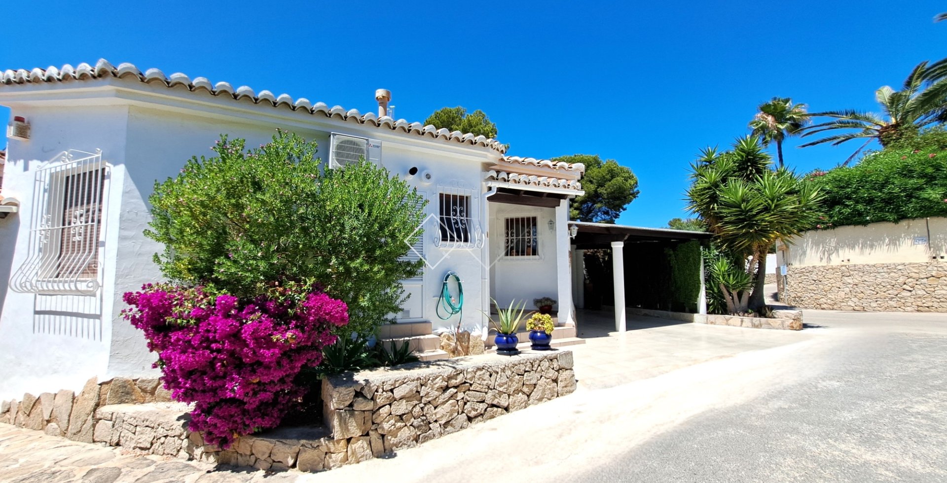 Resale - Villa - Moraira