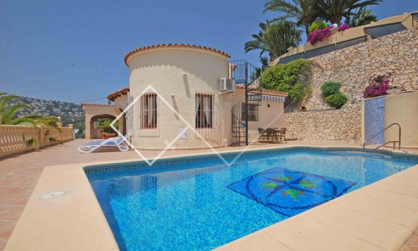 Traditional villa on one level for sale in Montemar, Benissa