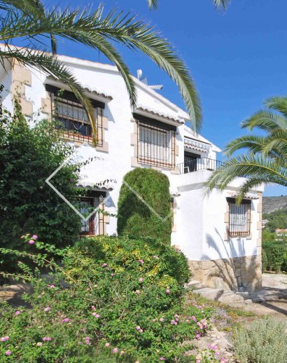 mediterraanse villa - Geschakelde villa te koop bij El Portet, Moraira