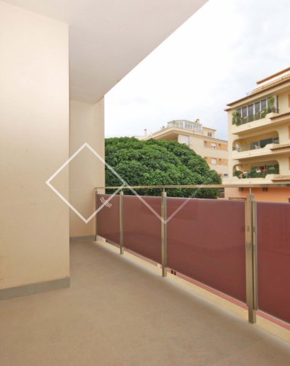 Balkon - Sehr schöne moderne Wohnung zu verkaufen im Zentrum von Moraira